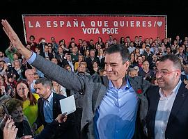 Pedro Sánchez  pide en Gijón una moción de censura social