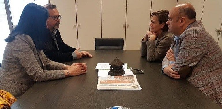 Moriyón (Foro) apuesta en el CINN de El Entrego por retener el talento