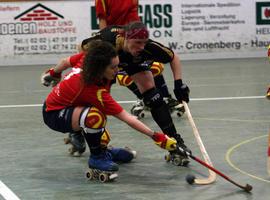 La selección femenina de hockey patines golea a Alemania y se coloca como líder