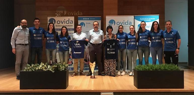 El equipo femenino Iberdrola del Ovida Bádminton Oviedo a la defensa del título