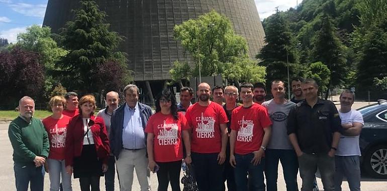 Álvarez-Cascos con la Plataforma NO Al CIERRE de la central de Soto de la Barca