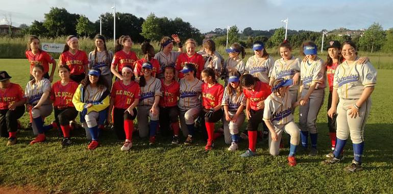 Asturias y Madrid ganan la primera jornada del Sófbol Femenino Sub16