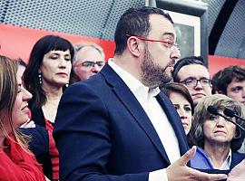 Adrián Barbón llama a "recuperar la confianza para ganar el futuro de Asturias"
