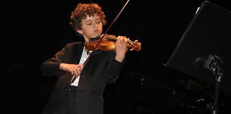 SIERO: Concierto de violin del joven virtuoso Marcelo Re 