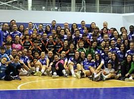 El Oviedo BF distinguido como mejor club de balonmano de Asturias