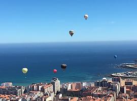 GIJÓN: Globos al cielo desde el Solarón y el Rinconín