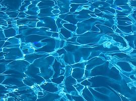 Oviedo abre las piscinas municipales, gratuitas, desde el lunes