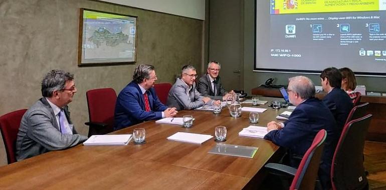 Hugo Morán analiza en Oviedo los retos para la gestión del agua en la Cuenca asturiana