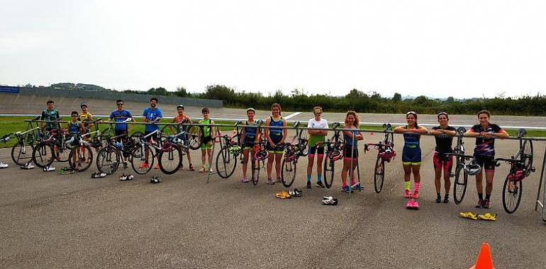 Las selecciones asturianas de Triatlón compiten el 6 y 7 de julio en Tres Cantos 