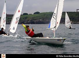 El Campeonato de Asturias de Laser Radial se disputa el sábado en la bahía de Gijón