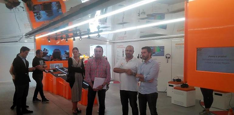 3.000 personas visitan la exposición itinerante Repsol Racing Tour en Avilés