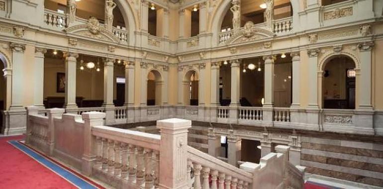 IU y FSA-PSOE mantienen los contactos para despejar las discrepancias de cara a la investidura
