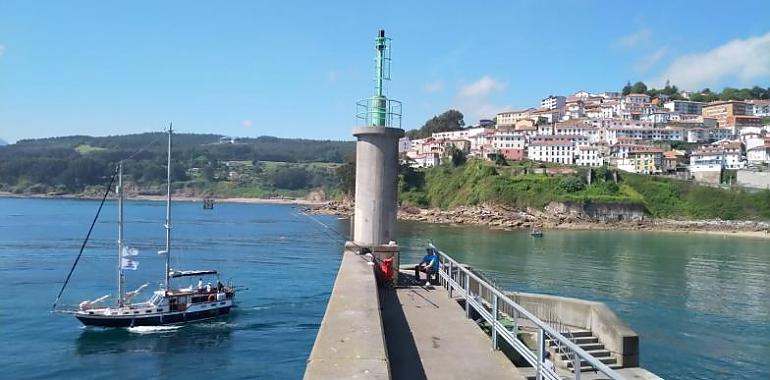 La ruta jacobea por mar "Navega el Camino" llega a Gijon