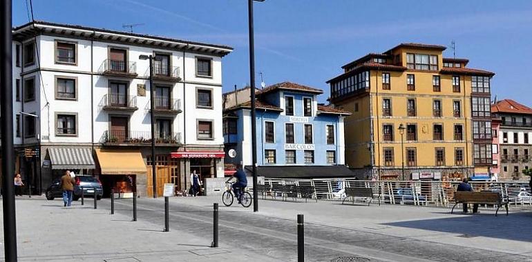 Llanes hará peatonal los fines de semana del verano su calle principal