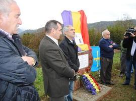 Homenaje a los guerrilleros asesinados Eliseo Argüelles Álvarez y Cesar Rodríguez Zapico