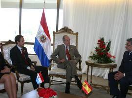 Reunión de Don Juan Carlos y Rodríguez Zapatero con el Presidente de Paraguay
