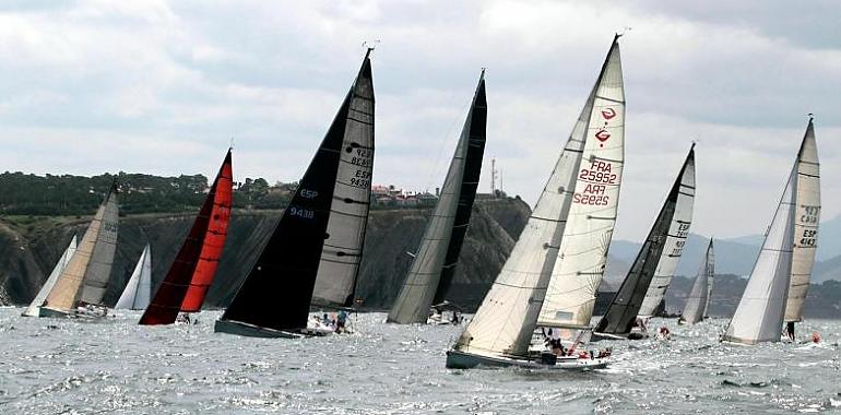 La regata El Gaitero hacia Gijón, con etapa en Santander