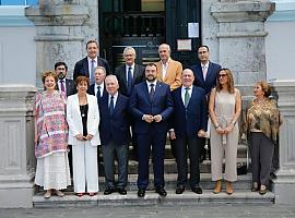 Adrián Barbón reafirma el apoyo a los Centros Asturianos y a la "nueva emigración"