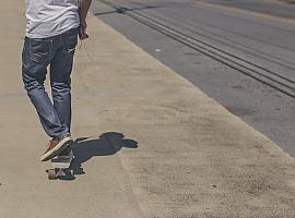 Policía Local de Gijón multa al conductor de un patinete por alcoholemia