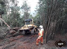 La lluvia y el trabajo de los bomberos rebaja la alerta ante incendios en Asturias