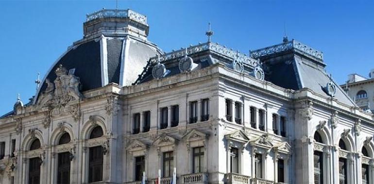 Las visitas al Parlamento de Asturias aumentan un 120 por cien en puertas abiertas