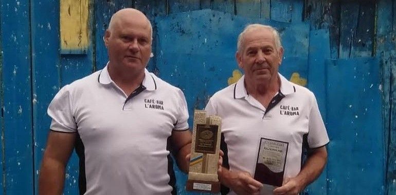 La peña praviana el Tronco se impone en la XXVIII edición Trofeo de Bolo Batiente de Carreño