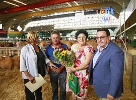 Homenaje al campo en el día de Caja Rural de Asturias en el ferial de San Agustín