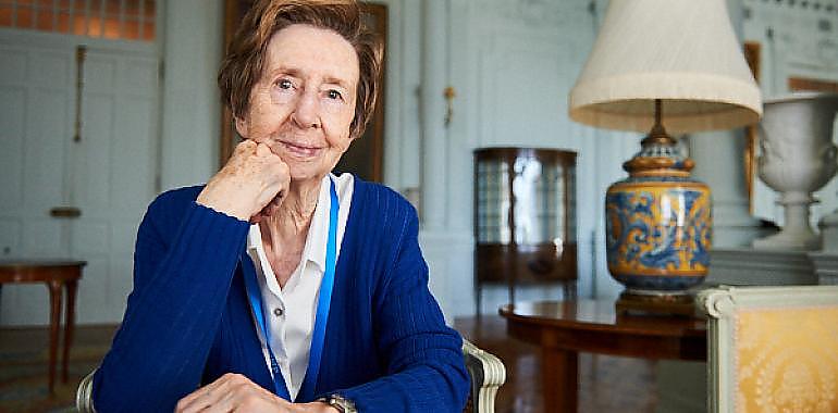 OVIEDO: Un mural para Margarita Salas en Monte Cerrao