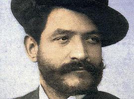 Éxito de la exposición sobre el fotógrafo Baltasar Cue Fernández en la Casa de Cultura de Llanes