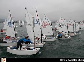 GIJÓN: Ganadores de un disfrutado Trofeo de Verano de Vela Ligera