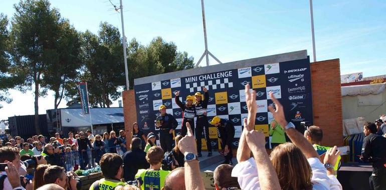 Bruno Méndez y Álex Royo logran la victoria en el Jarama y se colocan líderes de la Mini Challenge
