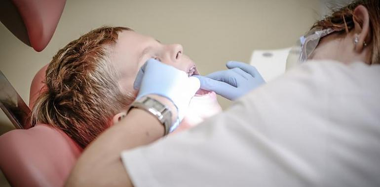 Los odontólogos asturianos advierten que el 80-90% de las caries infantiles no se tratan