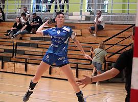 El Oviedo Balonmano Femenino empieza el 30º curso en Plata