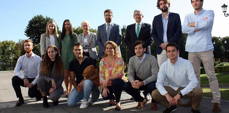 El Principado financia la formación práctica de diez jóvenes expertos en comercio exterior