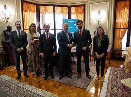 Sabadell Herrero firma un convenio con el Colegio de Odontólogos