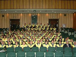 Los alumnos de la 5ª Promoción de Medicina de UniOvi se reúnen por su 40 aniversario