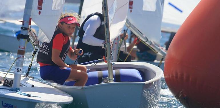 La bahía de Gijón acogerá el Trofeo de la Hispanidad de Vela Ligera