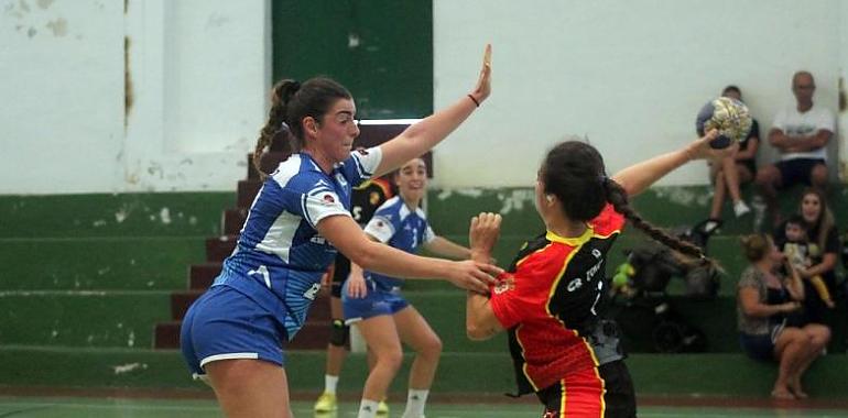 El Oviedo Balonmano Femenino suma una nueva victoria en Canarias