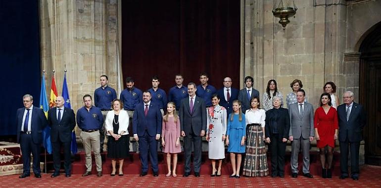 La recepción a galardonados ymedallas de Asturias abre la jornada de los Premios