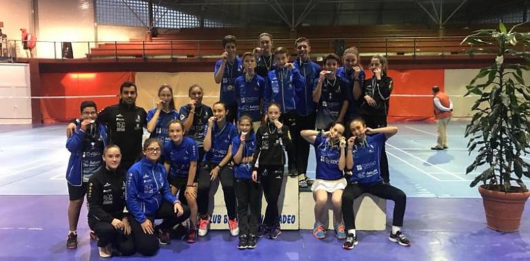 41 medallas de oro, plata y bronce para el Ovida Bádminton Oviedo