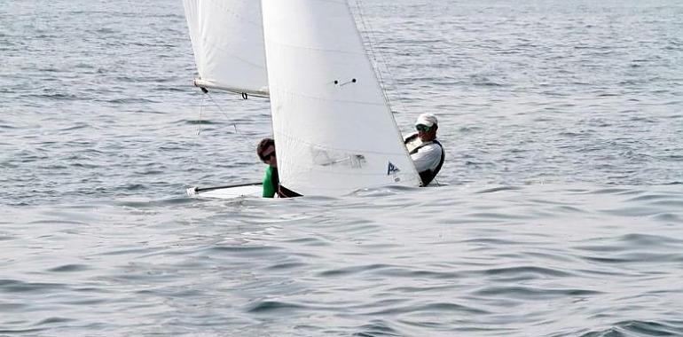 Adversa climatología en la III jornada del Trofeo de Otoño de Vela Ligera 