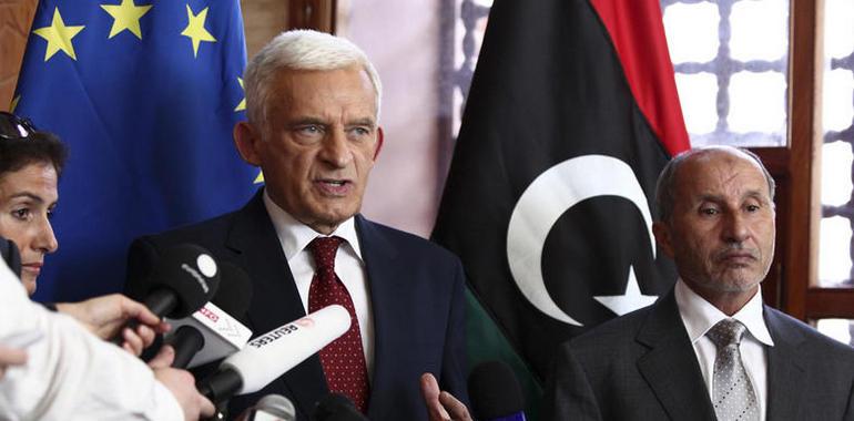 Libia: "habéis ganado la batalla...ahora tenéis que ganar la paz"