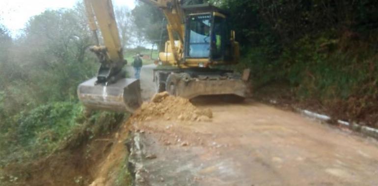 Comienzan a reparar los hundimientos del camino de Villapérez