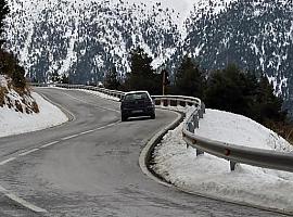 Asturias: Pajares cerrado a camiones y ocho puertos con cadenas