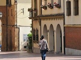 Somos Oviedo acusa al bipartito de "abrir la puerta a la gentrificación y la especulación en el Casco Antiguo" 