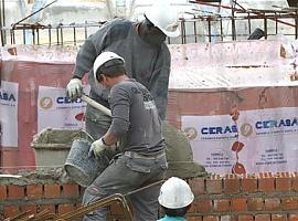 La media de trabajadores extranjeros afiliados a la Seguridad Social en Asturias desciende un 0,32%