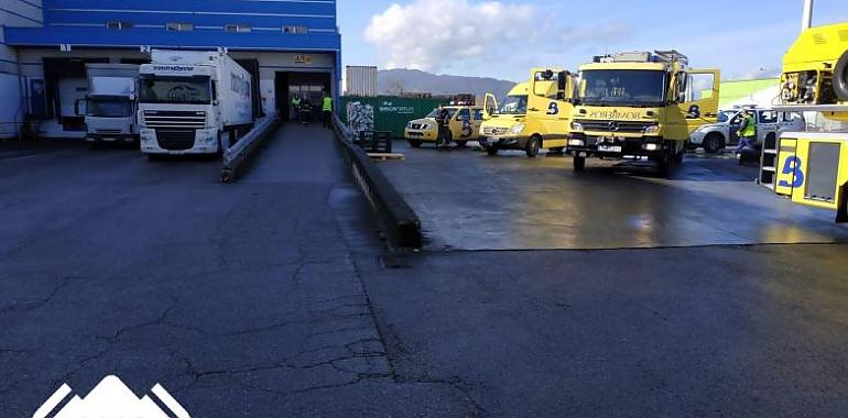 Herido un trabajador en una industria láctea de Granda 