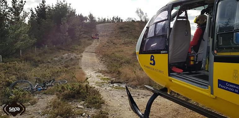 Un ciclista herido en una pista en la zona del Pico Gorfolí en Illas