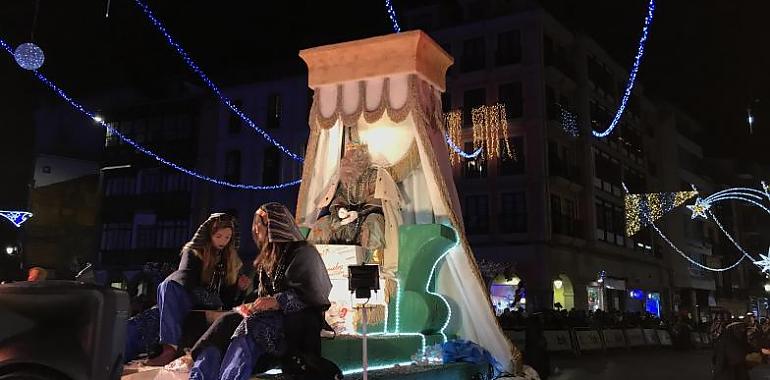 Cinco novedosos espectáculos animarán la comitiva de los Reyes Magos en la Cabalgata de Avilés