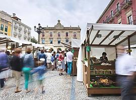 Elaboración de vino y licores en el Mercado Artesano y Ecológico de Gijón